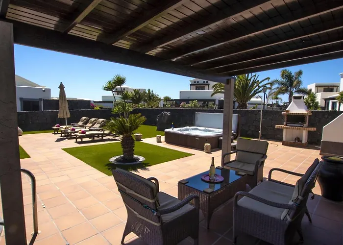 Marvelous 2 Bedrooms Kagura Spacious