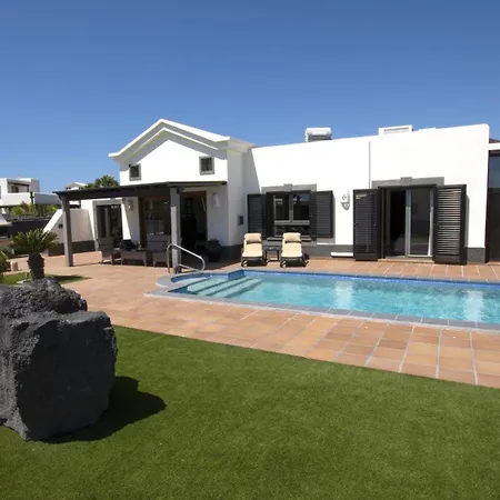 Sbh Mavalosa 2 Bedrooms Playa Blanca Lanzarote Villa *