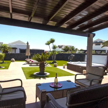 Sbh Mavalosa 2 Bedrooms Playa Blanca Lanzarote Villa