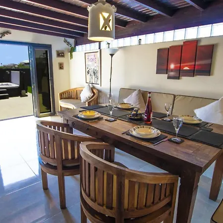 Sbh Mavalosa 2 Bedrooms Playa Blanca Lanzarote Villa