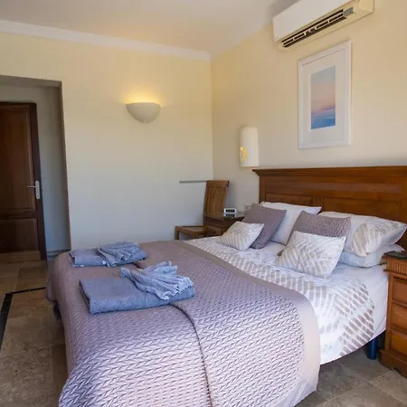 Villa Marvelous 2 Bedrooms Kagura Spacious