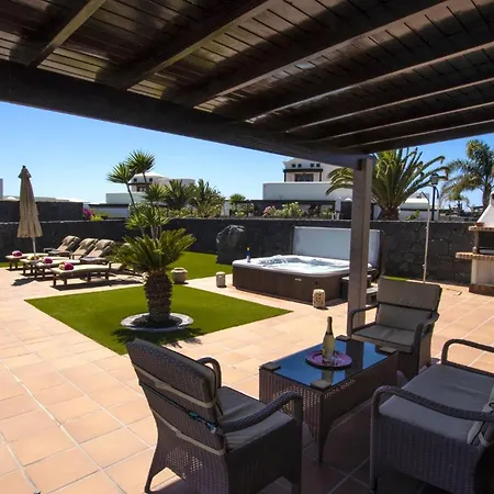 Sbh Mavalosa 2 Bedrooms Playa Blanca Lanzarote