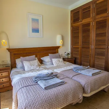Villa Marvelous 2 Bedrooms Kagura Spacious *