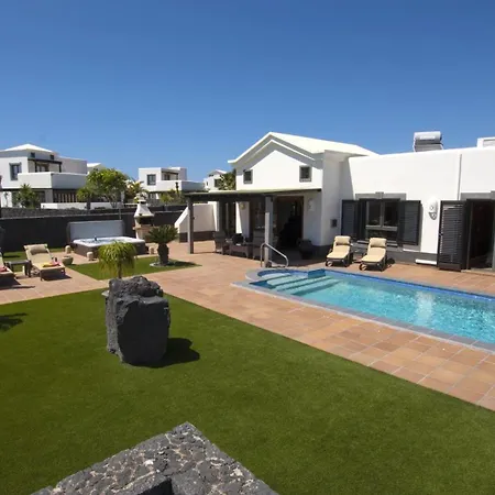 Marvelous 2 Bedrooms Kagura Spacious Villa Playa Blanca (Lanzarote)