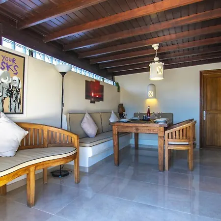 Villa Marvelous 2 Bedrooms Kagura Spacious