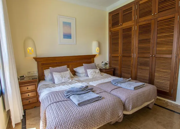 Villa Marvelous 2 Bedrooms Kagura Spacious *