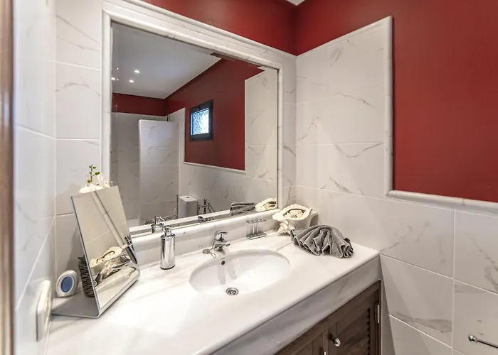 Вилла Marvelous 2 Bedrooms Kagura Spacious Коста Бланка