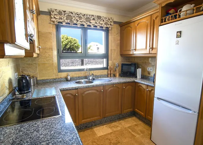 Вилла Marvelous 2 Bedrooms Kagura Spacious Коста Бланка